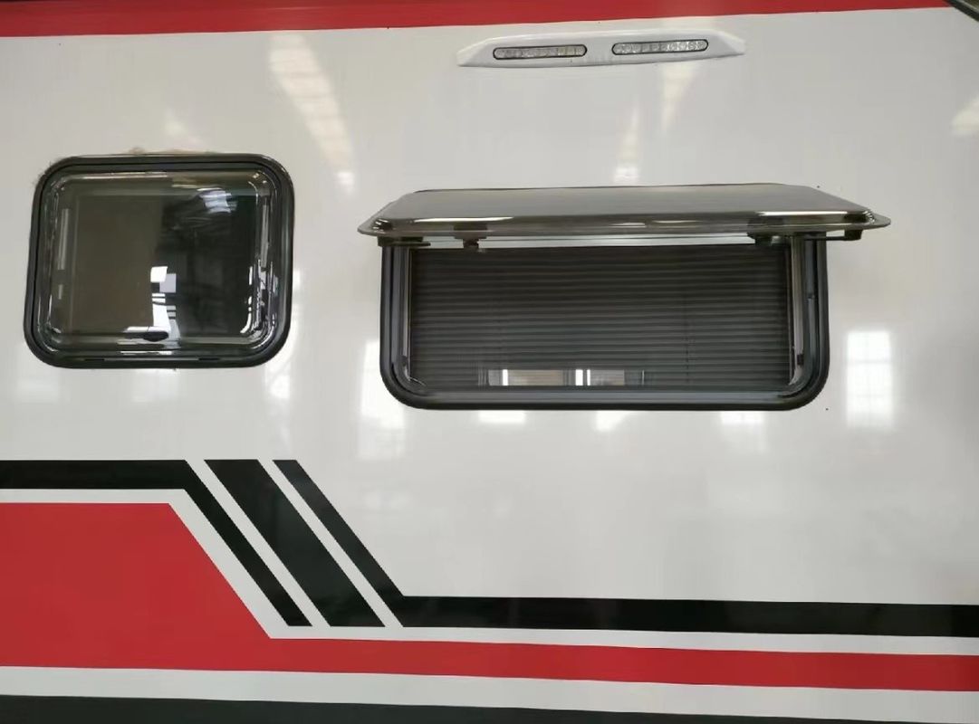 Yüksek Mukavemetli Karavan Penceresi Akrilik Levha, Farklı Karavan Tiplerine Takılan Pencereler İçin Koruma ve Uzun Ömür Sağlar