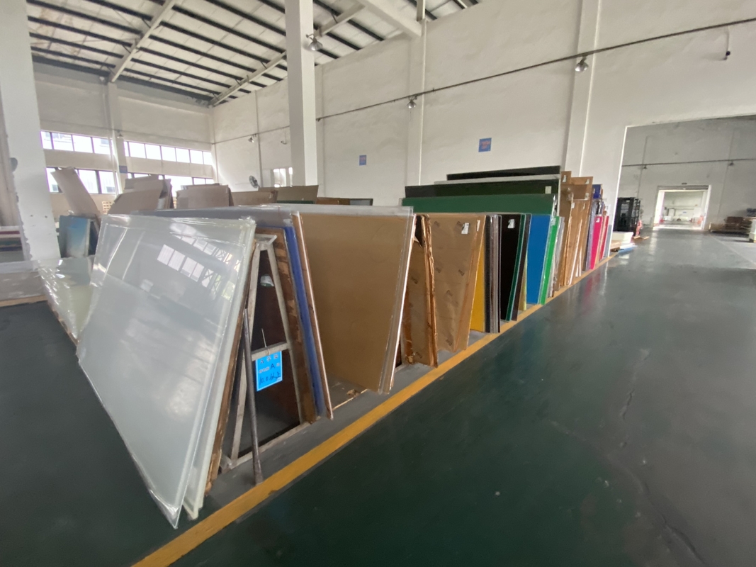 2mm 4mm 6mm kare boyutuna kesilmiş Pmma Perspex Açık döküm akrilik karton