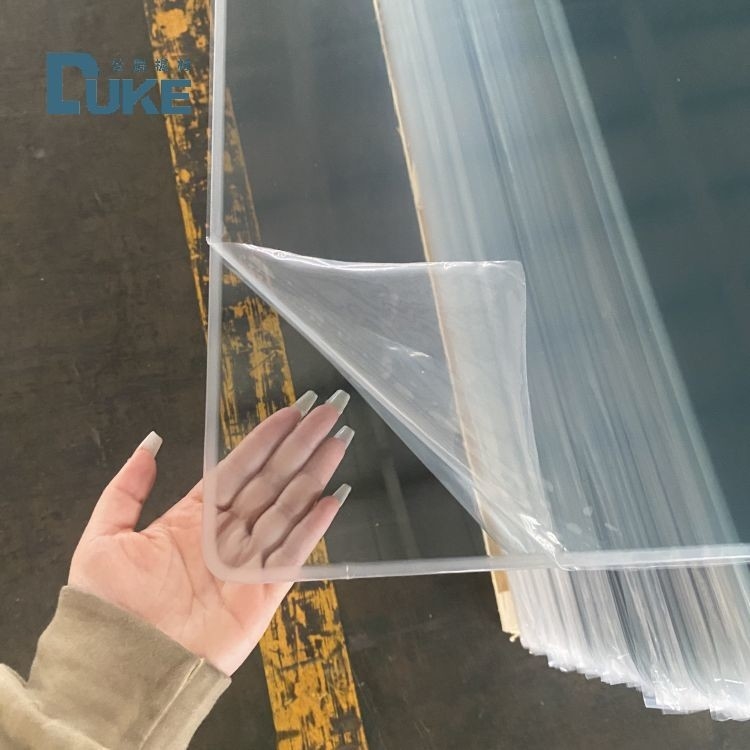 93% Yüksek UV Akışkanlığı Açık 2.8 mm dökme akrilik levha 4in 8in 10inç Lazer kesimi için
