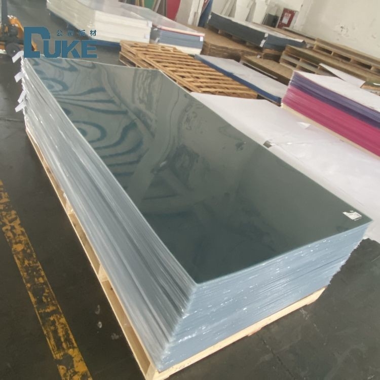 93% Yüksek UV Akışkanlığı Açık 2.8 mm dökme akrilik levha 4in 8in 10inç Lazer kesimi için