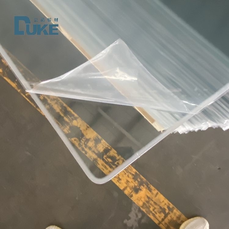 93% Yüksek UV Akışkanlığı Açık 2.8 mm dökme akrilik levha 4in 8in 10inç Lazer kesimi için