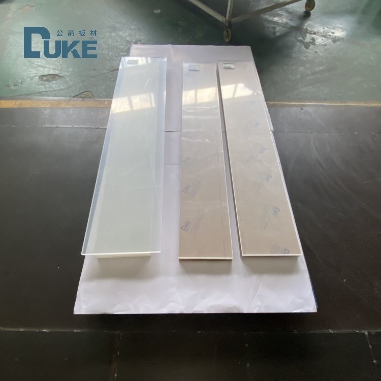 Anti Sararma Özel Açık Akrilik Yaprak Kalın PMMA Panel Dış Pencere için CNC Kesme 10mm